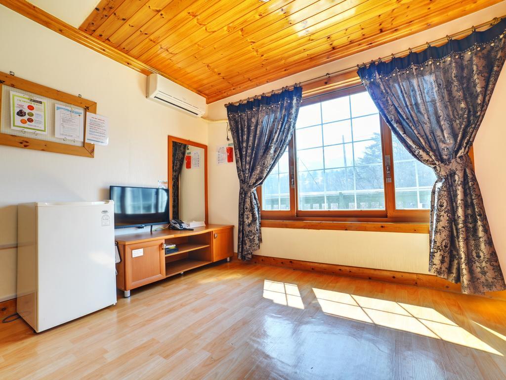 פיאונגצ'אנג White Cabin מראה חיצוני תמונה