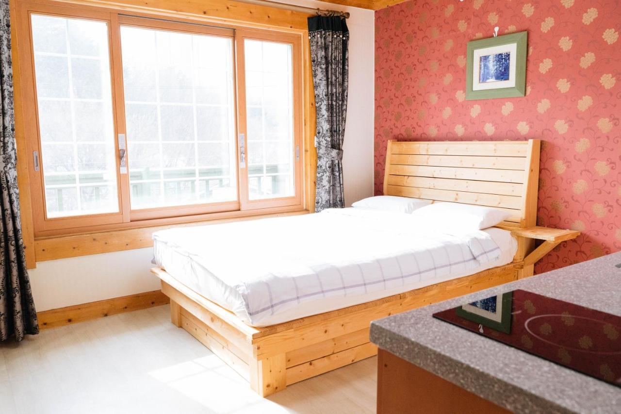 פיאונגצ'אנג White Cabin מראה חיצוני תמונה